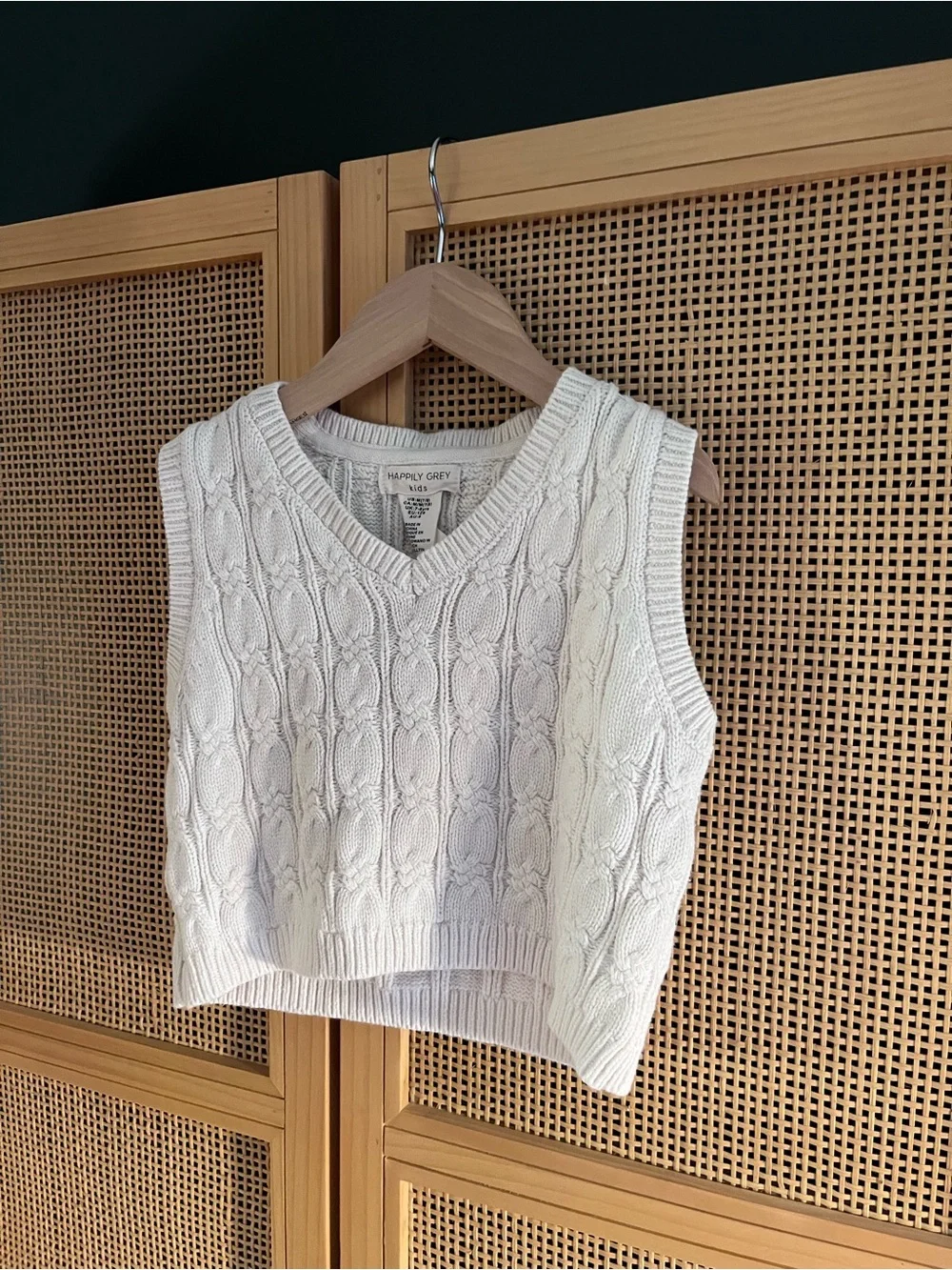 Happily Grey Cream Cable Knit V-Neck Sweater Vest for Girls M
